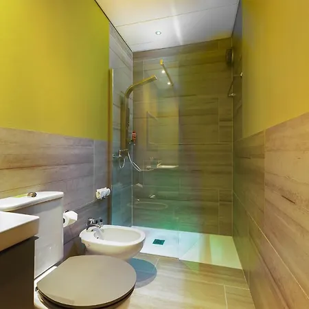 Apartmán Monolocale Con Terrazzo Vista Via Cassarinetta 7 By Lr