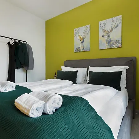 Monolocale Con Terrazzo Vista Via Cassarinetta 7 By Lr Apartament Lugano