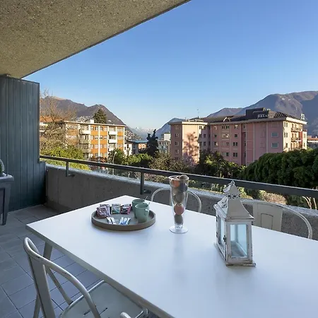Apartmán Monolocale Con Terrazzo Vista Via Cassarinetta 7 By Lr Lugano