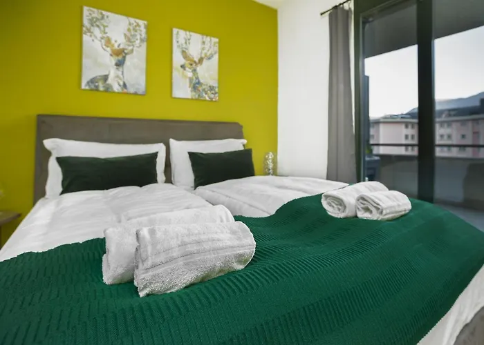 Monolocale Con Terrazzo Vista Via Cassarinetta 7 By Lr *