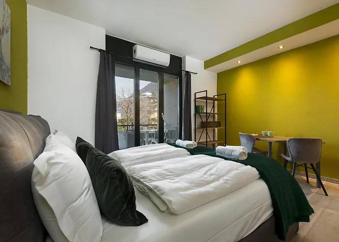 Monolocale Con Terrazzo Vista Via Cassarinetta 7 By Lr Apartment Lugano