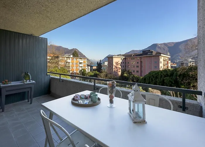 Daire Monolocale Con Terrazzo Vista Via Cassarinetta 7 By Lr Lugano