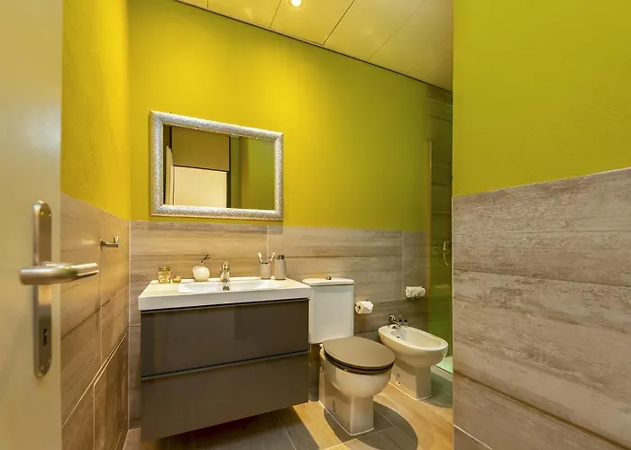 Apartment Monolocale Con Terrazzo Vista Via Cassarinetta 7 By Lr