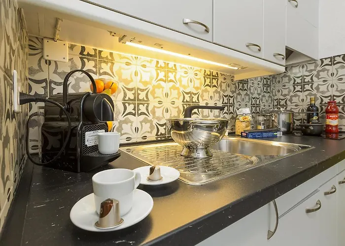 Monolocale Con Terrazzo Vista Via Cassarinetta 7 By Lr Apartment *